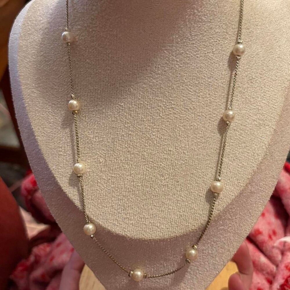 Gold & white pearl necklace with chain #pearl #elegant